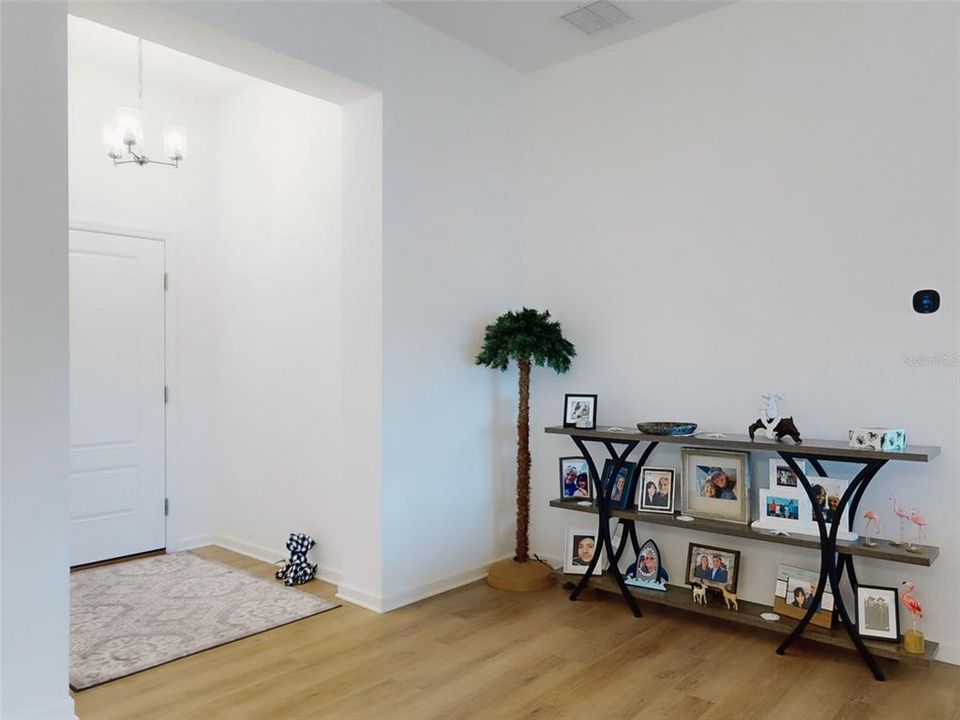 待售: $375,000 (3 贝兹, 2 浴室, 1711 平方英尺)