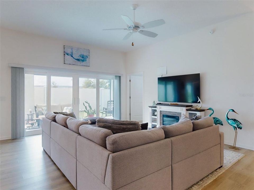 待售: $375,000 (3 贝兹, 2 浴室, 1711 平方英尺)