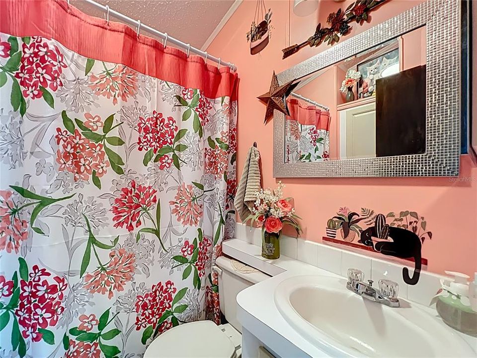 待售: $123,500 (1 贝兹, 2 浴室, 792 平方英尺)