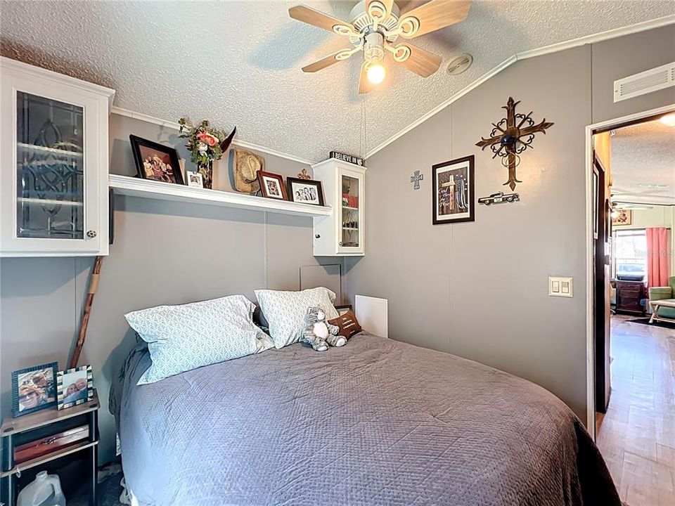 待售: $123,500 (1 贝兹, 2 浴室, 792 平方英尺)