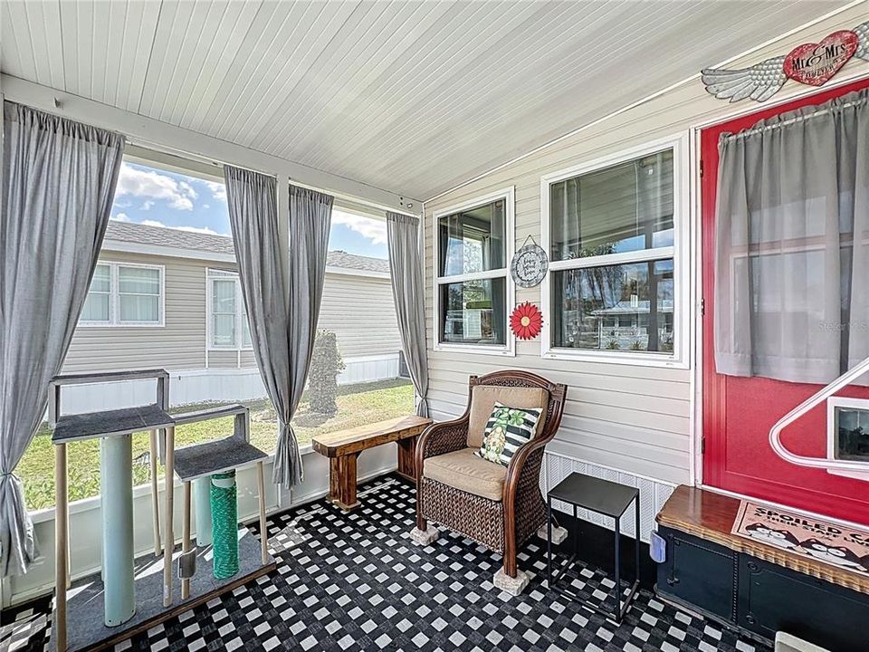 待售: $123,500 (1 贝兹, 2 浴室, 792 平方英尺)