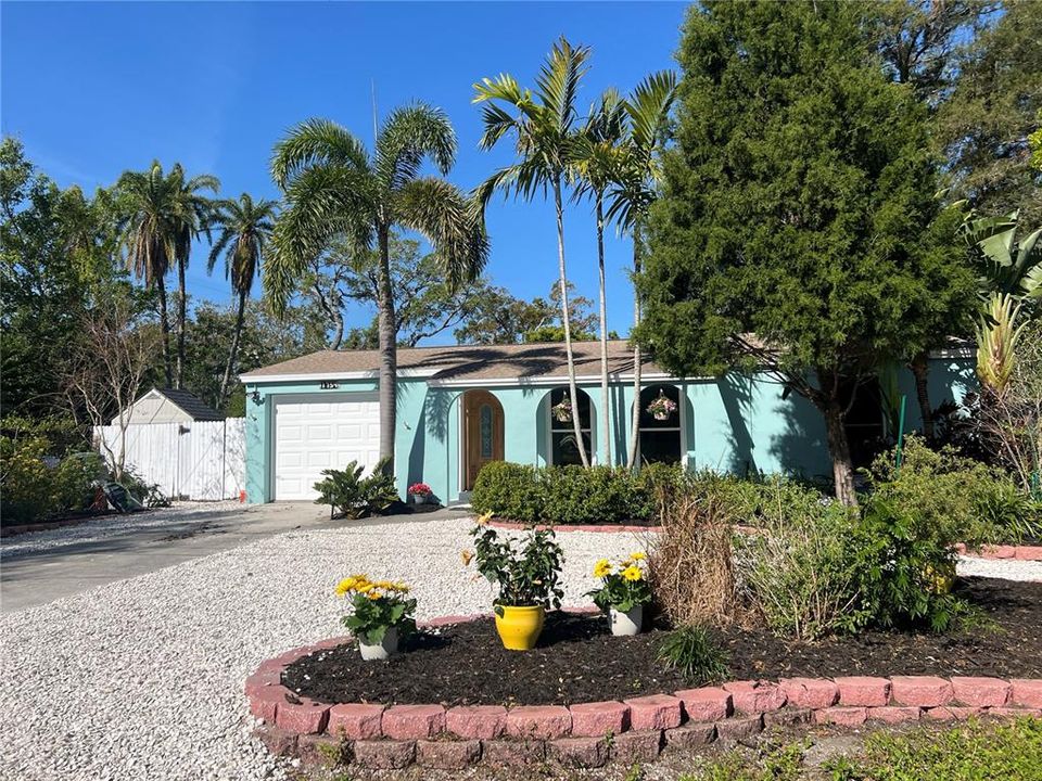 Vendido Recientemente: $460,000 (3 camas, 2 baños, 1056 Pies cuadrados)