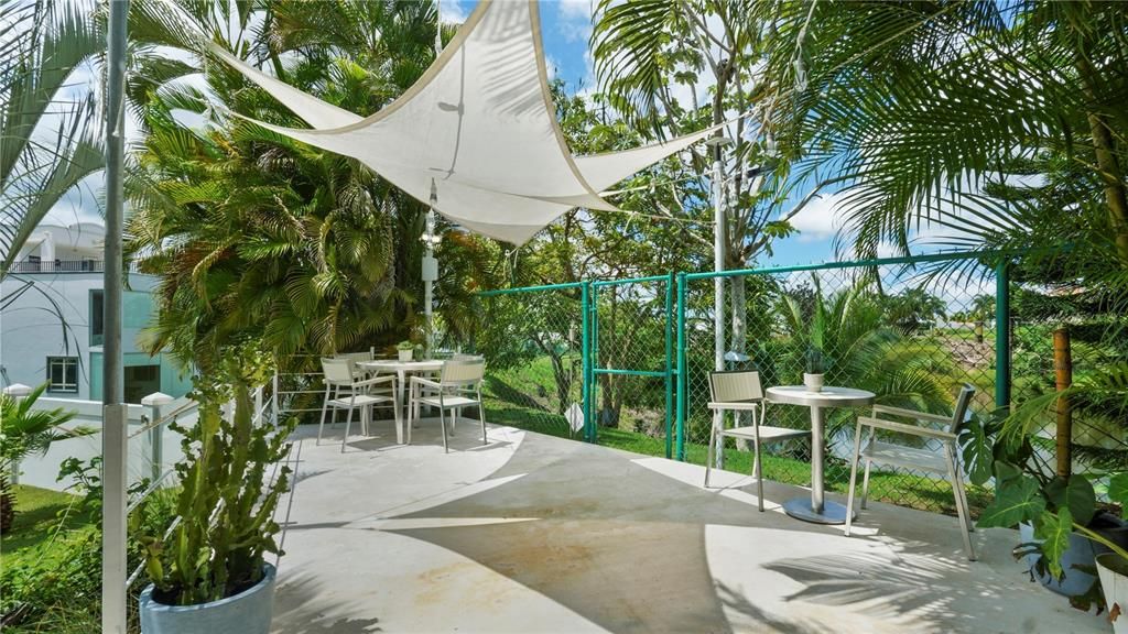 En Venta: $1,300,000 (4 camas, 3 baños, 3800 Pies cuadrados)