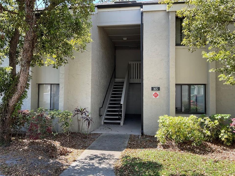 Vendido Recientemente: $171,500 (2 camas, 2 baños, 1000 Pies cuadrados)