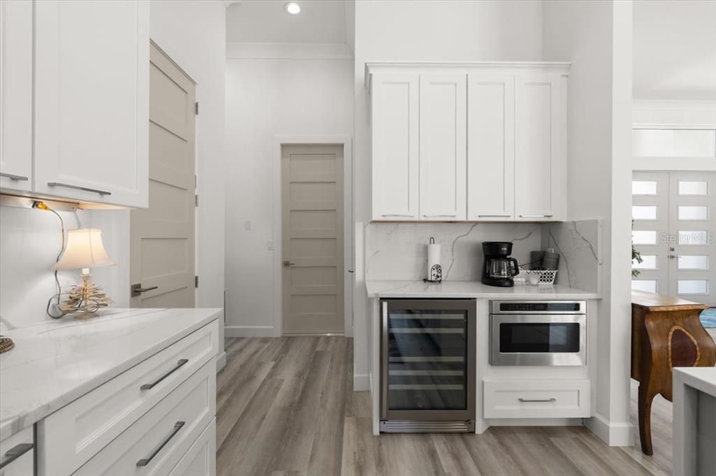 待售: $675,000 (4 贝兹, 3 浴室, 2531 平方英尺)