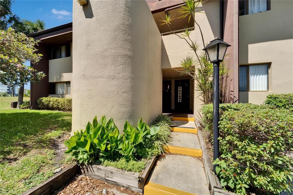 Recently Sold: $210,000 (3 beds, 2 baths, 1180 Square Feet)