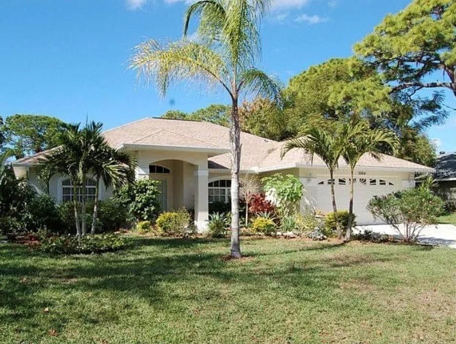 Recently Sold: $399,000 (3 beds, 2 baths, 1844 Square Feet)