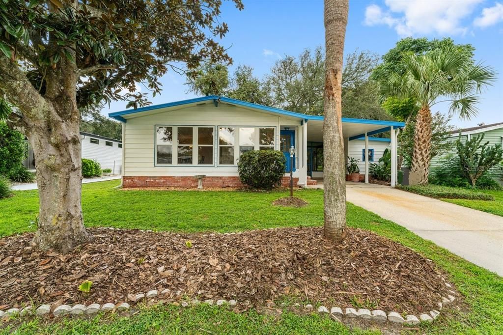 Active With Contract: $204,900 (2 beds, 2 baths, 1332 Square Feet)