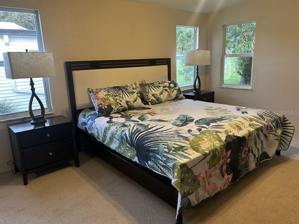 Active With Contract: $204,900 (2 beds, 2 baths, 1332 Square Feet)