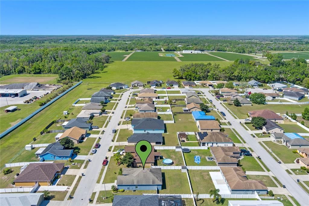 For Sale: $325,000 (3 beds, 2 baths, 1674 Square Feet)