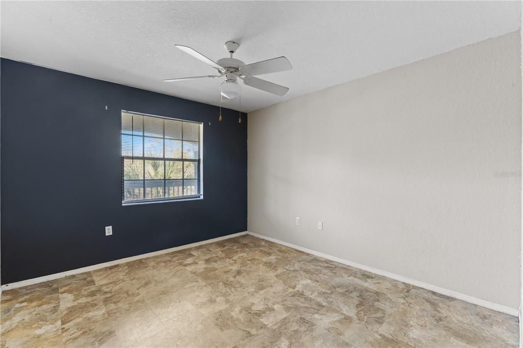 На продажу: $210,000 (2 спален, 2 ванн, 1160 Квадратных фут)