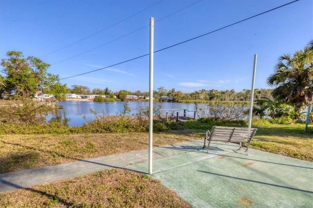 Active With Contract: $150,000 (2 beds, 2 baths, 963 Square Feet)