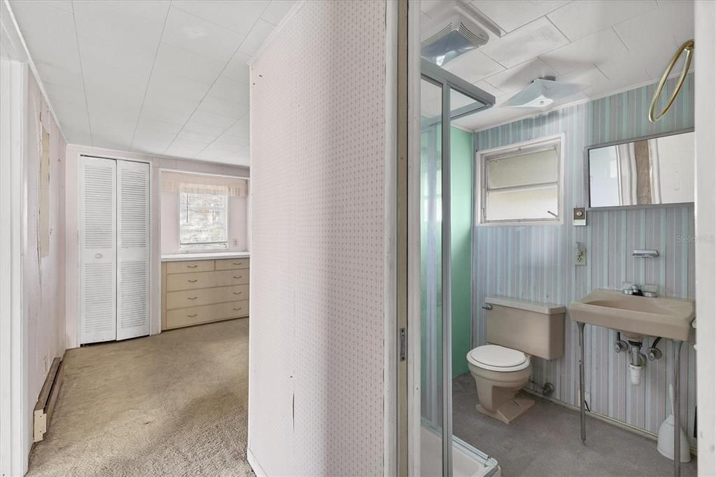 Active With Contract: $150,000 (2 beds, 2 baths, 963 Square Feet)