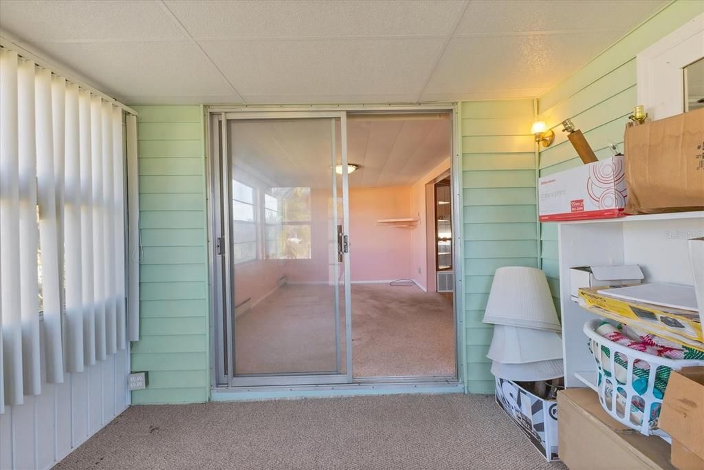 Active With Contract: $150,000 (2 beds, 2 baths, 963 Square Feet)