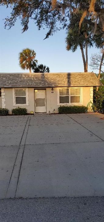 Recently Sold: $144,900 (2 beds, 2 baths, 923 Square Feet)