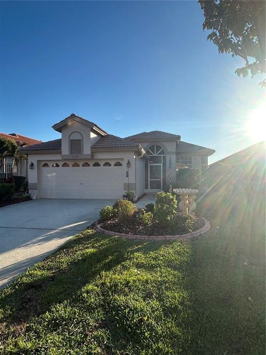 Recently Sold: $485,000 (3 beds, 2 baths, 1962 Square Feet)