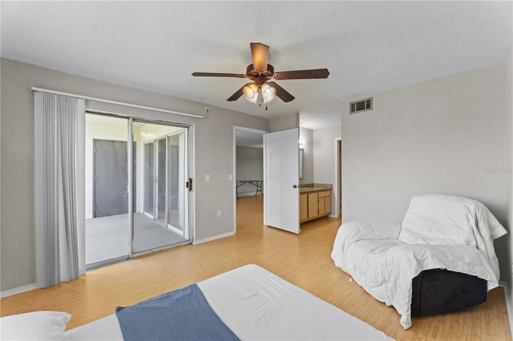 En Venta: $210,000 (2 camas, 2 baños, 1160 Pies cuadrados)