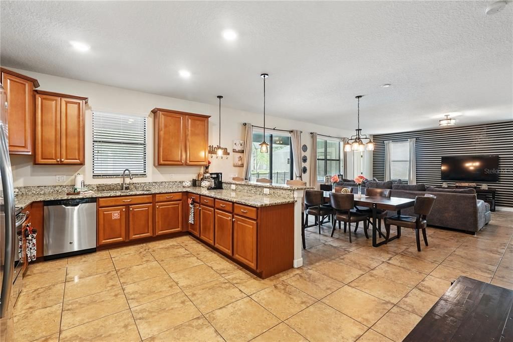 For Sale: $550,000 (7 beds, 6 baths, 3339 Square Feet)