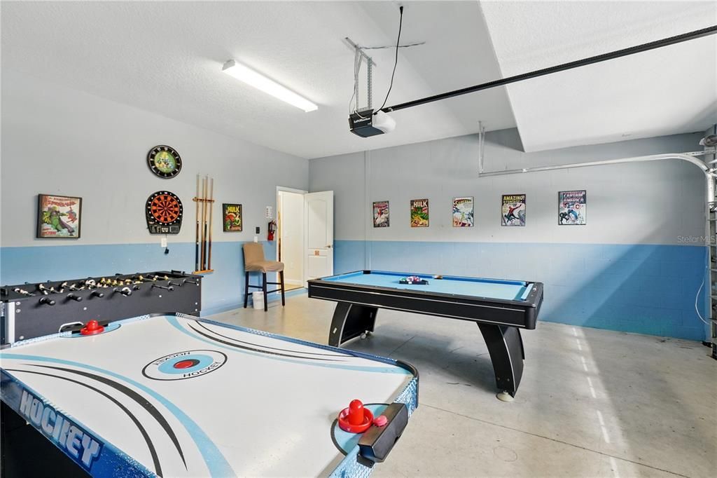 For Sale: $550,000 (7 beds, 6 baths, 3339 Square Feet)