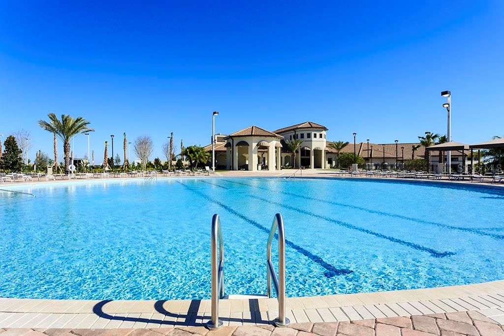 For Sale: $550,000 (7 beds, 6 baths, 3339 Square Feet)