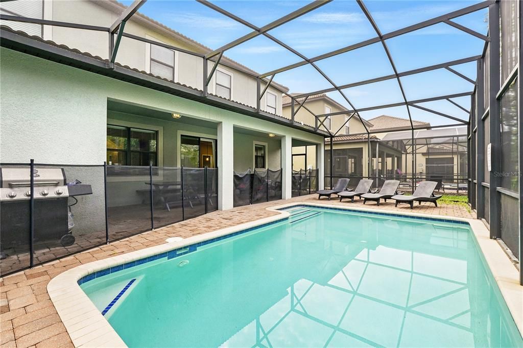 For Sale: $550,000 (7 beds, 6 baths, 3339 Square Feet)