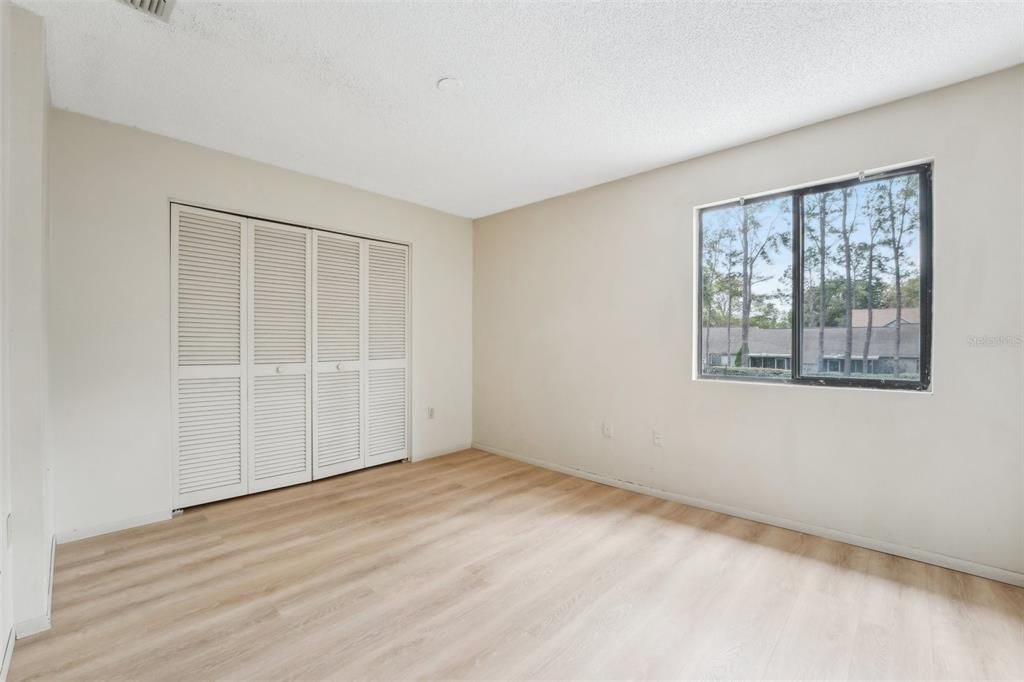 На продажу: $154,900 (2 спален, 1 ванн, 1190 Квадратных фут)