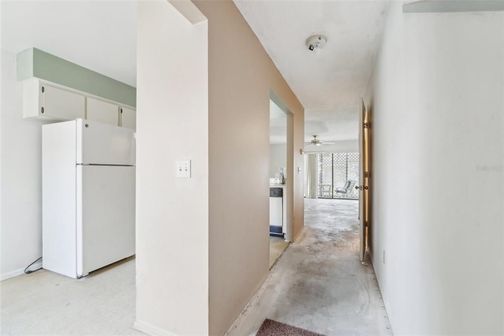 На продажу: $154,900 (2 спален, 1 ванн, 1190 Квадратных фут)