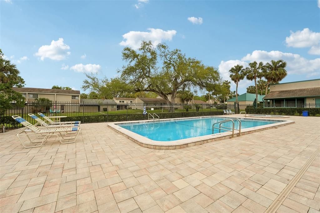 На продажу: $154,900 (2 спален, 1 ванн, 1190 Квадратных фут)