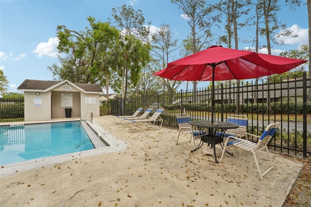 На продажу: $154,900 (2 спален, 1 ванн, 1190 Квадратных фут)