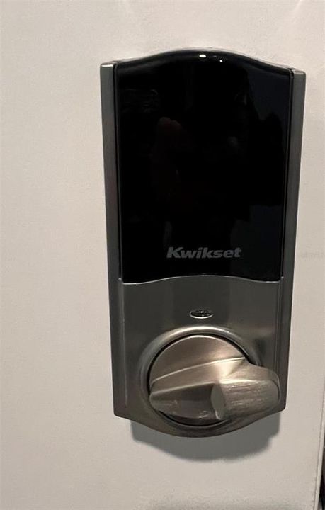 Activo con contrato: $315,000 (3 camas, 2 baños, 1504 Pies cuadrados)