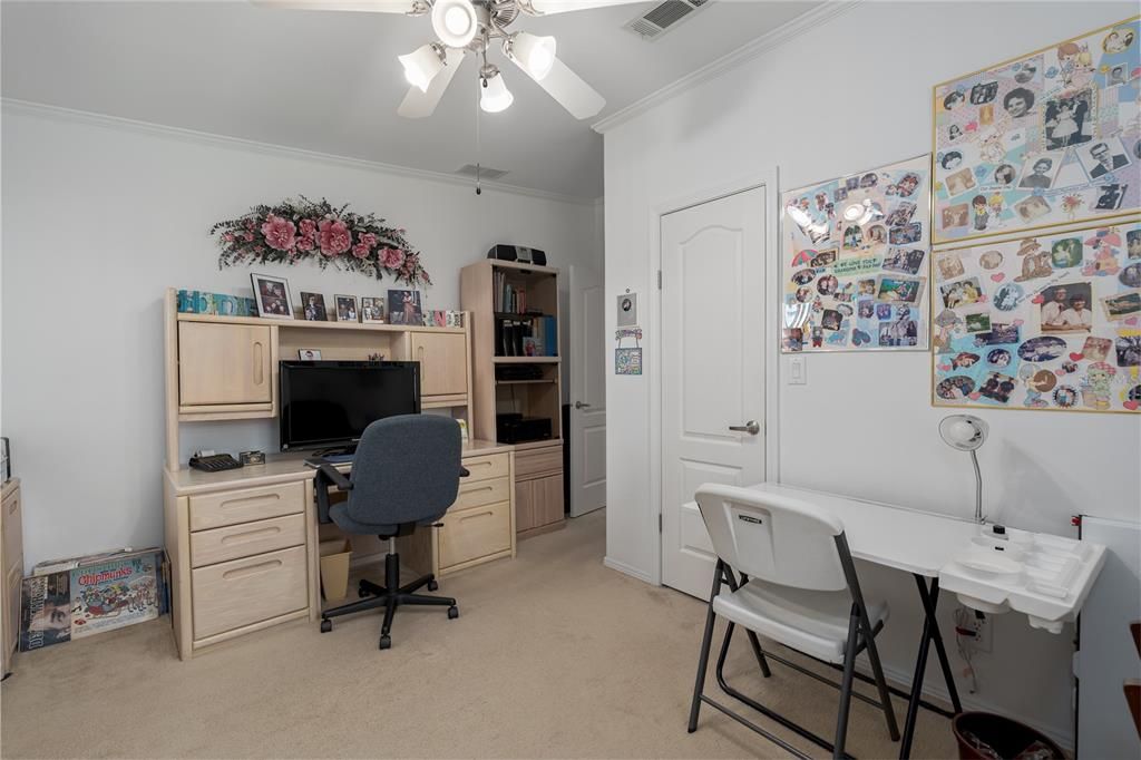 For Sale: $294,900 (3 beds, 2 baths, 1680 Square Feet)