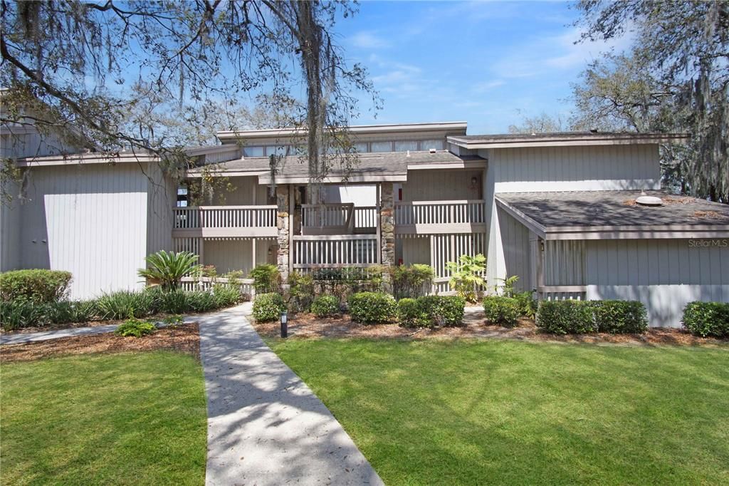 Recently Rented: $895 (0 beds, 1 baths, 411 Square Feet)