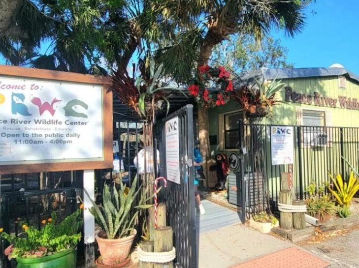 合同活跃: $349,900 (3 贝兹, 2 浴室, 2044 平方英尺)