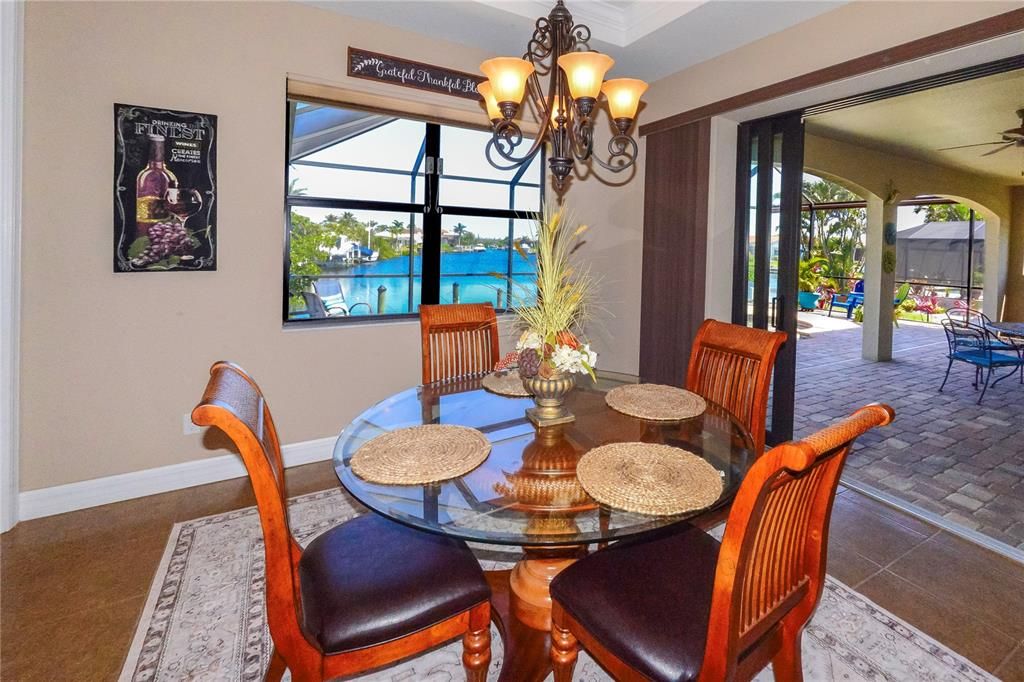 На продажу: $850,000 (4 спален, 2 ванн, 2151 Квадратных фут)