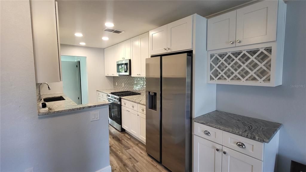 待售: $164,900 (2 贝兹, 2 浴室, 1125 平方英尺)