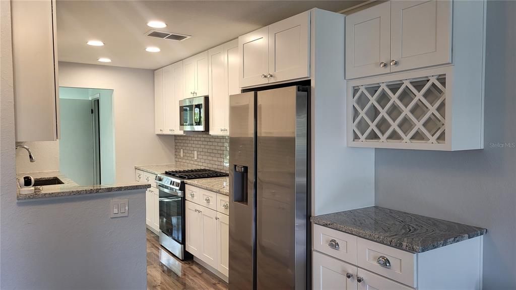 待售: $164,900 (2 贝兹, 2 浴室, 1125 平方英尺)