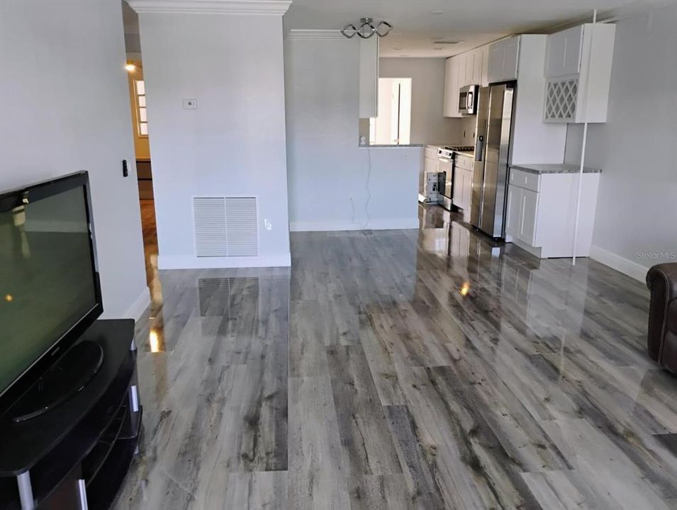 待售: $164,900 (2 贝兹, 2 浴室, 1125 平方英尺)