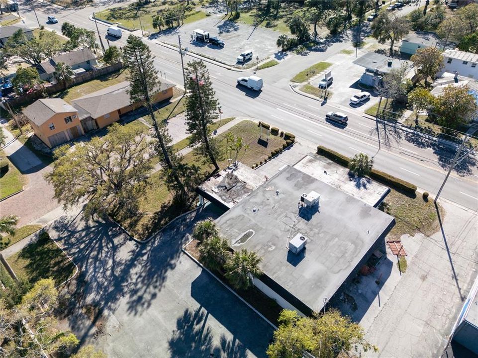 合同活跃: $700,000 (0 贝兹, 0 浴室, 4401 平方英尺)