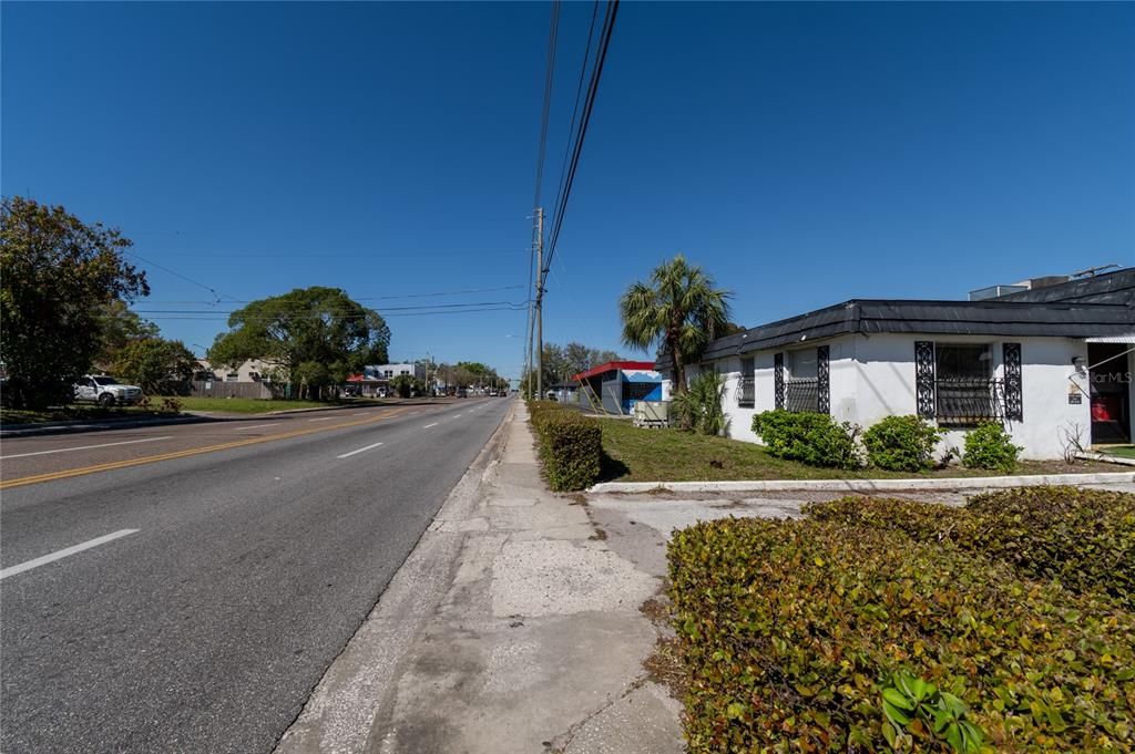 合同活跃: $700,000 (0 贝兹, 0 浴室, 4401 平方英尺)