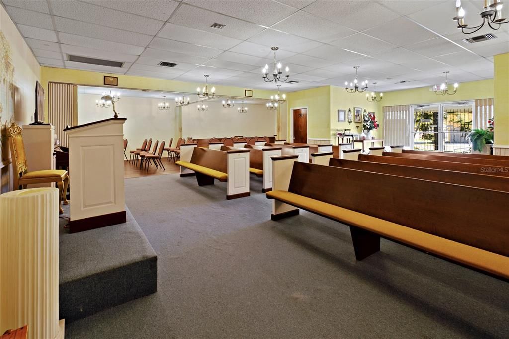 合同活跃: $700,000 (0 贝兹, 0 浴室, 4401 平方英尺)