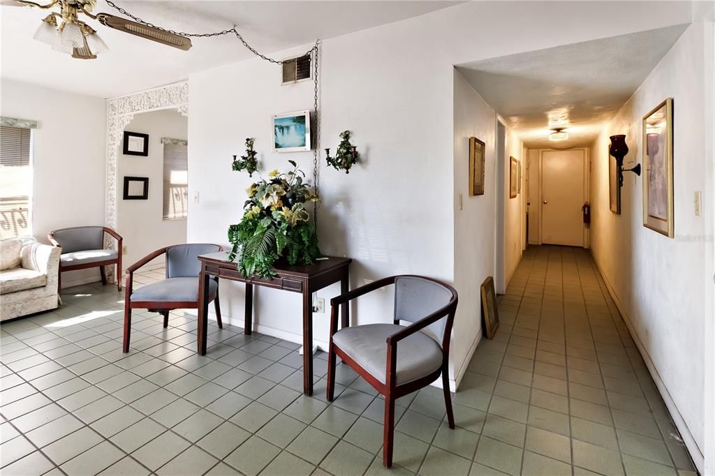 合同活跃: $700,000 (0 贝兹, 0 浴室, 4401 平方英尺)