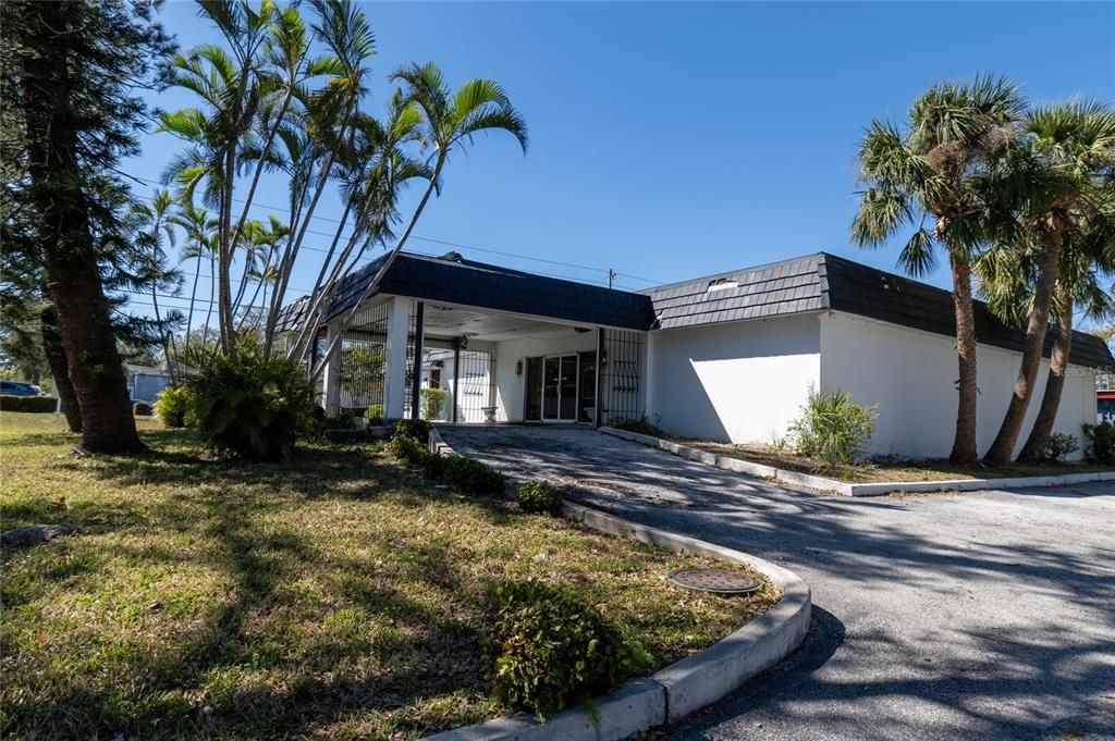 合同活跃: $700,000 (0 贝兹, 0 浴室, 4401 平方英尺)