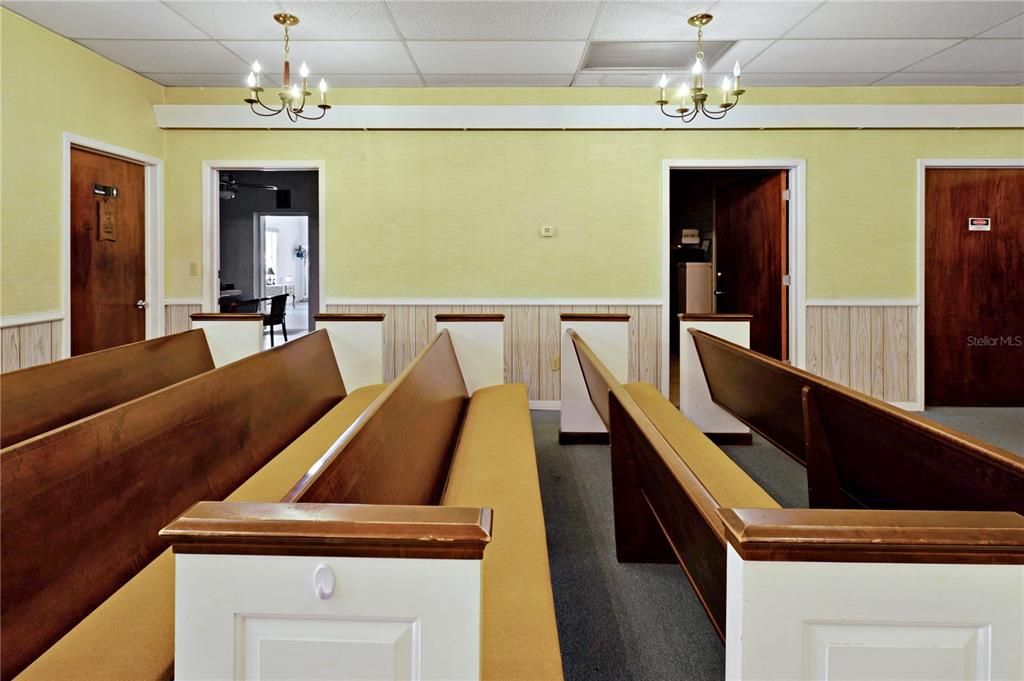 合同活跃: $700,000 (0 贝兹, 0 浴室, 4401 平方英尺)