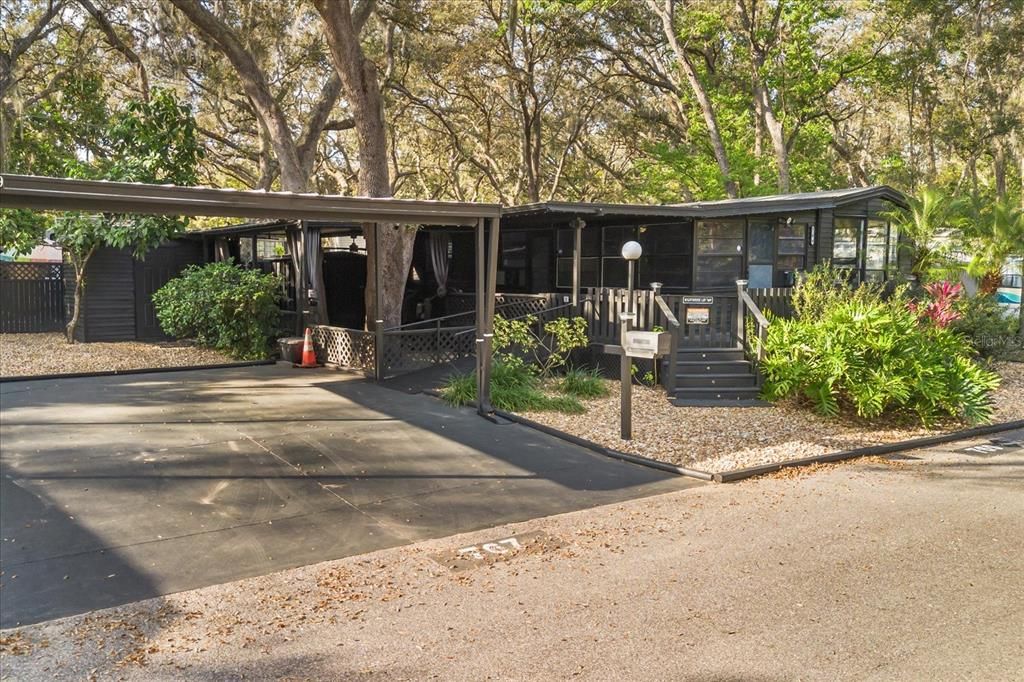 For Sale: $118,000 (2 beds, 1 baths, 792 Square Feet)