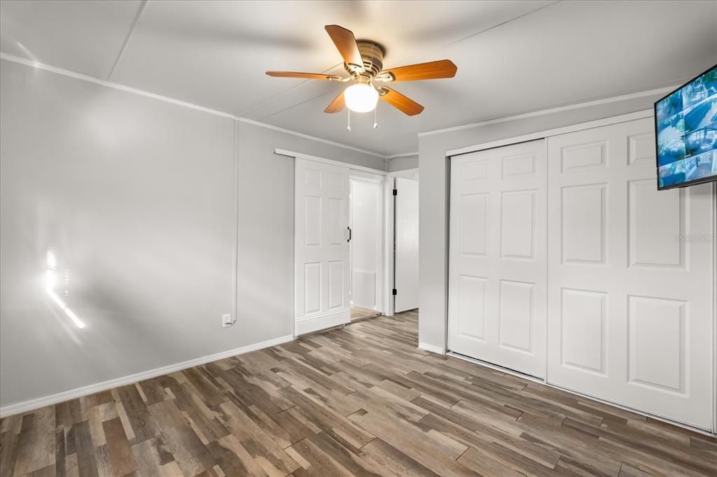 For Sale: $118,000 (2 beds, 1 baths, 792 Square Feet)