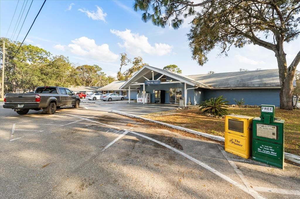 For Sale: $118,000 (2 beds, 1 baths, 792 Square Feet)