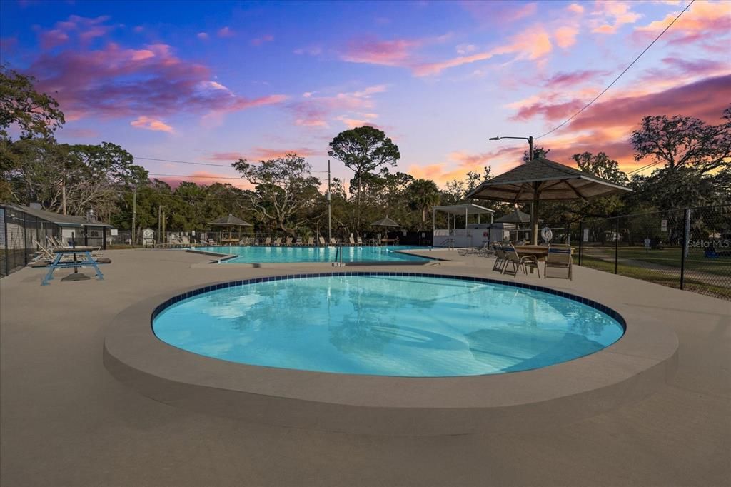 For Sale: $118,000 (2 beds, 1 baths, 792 Square Feet)