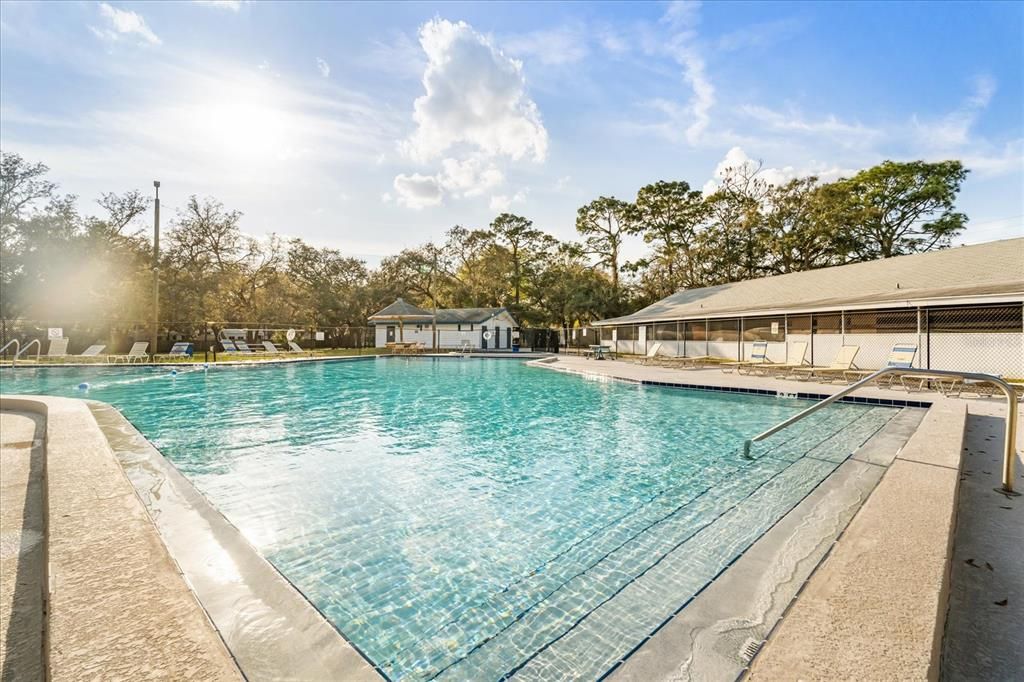 For Sale: $118,000 (2 beds, 1 baths, 792 Square Feet)