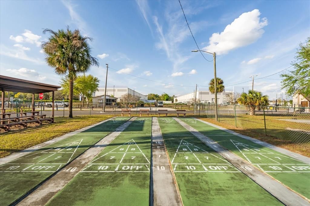 For Sale: $118,000 (2 beds, 1 baths, 792 Square Feet)