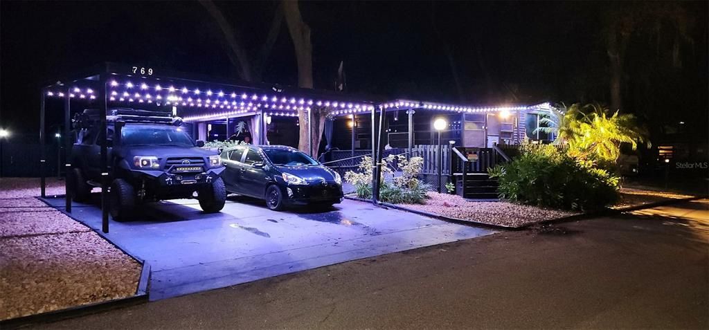 For Sale: $118,000 (2 beds, 1 baths, 792 Square Feet)